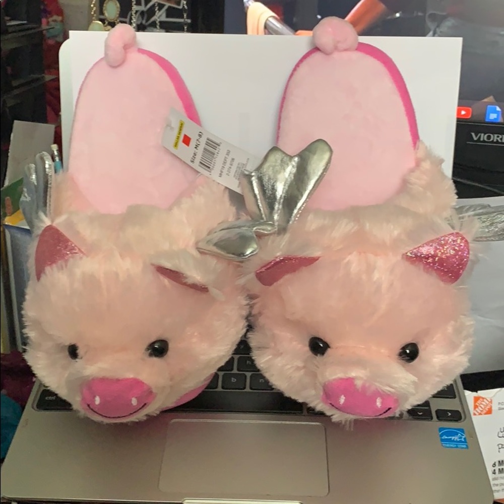 When pigs fly pink bedroom shoes